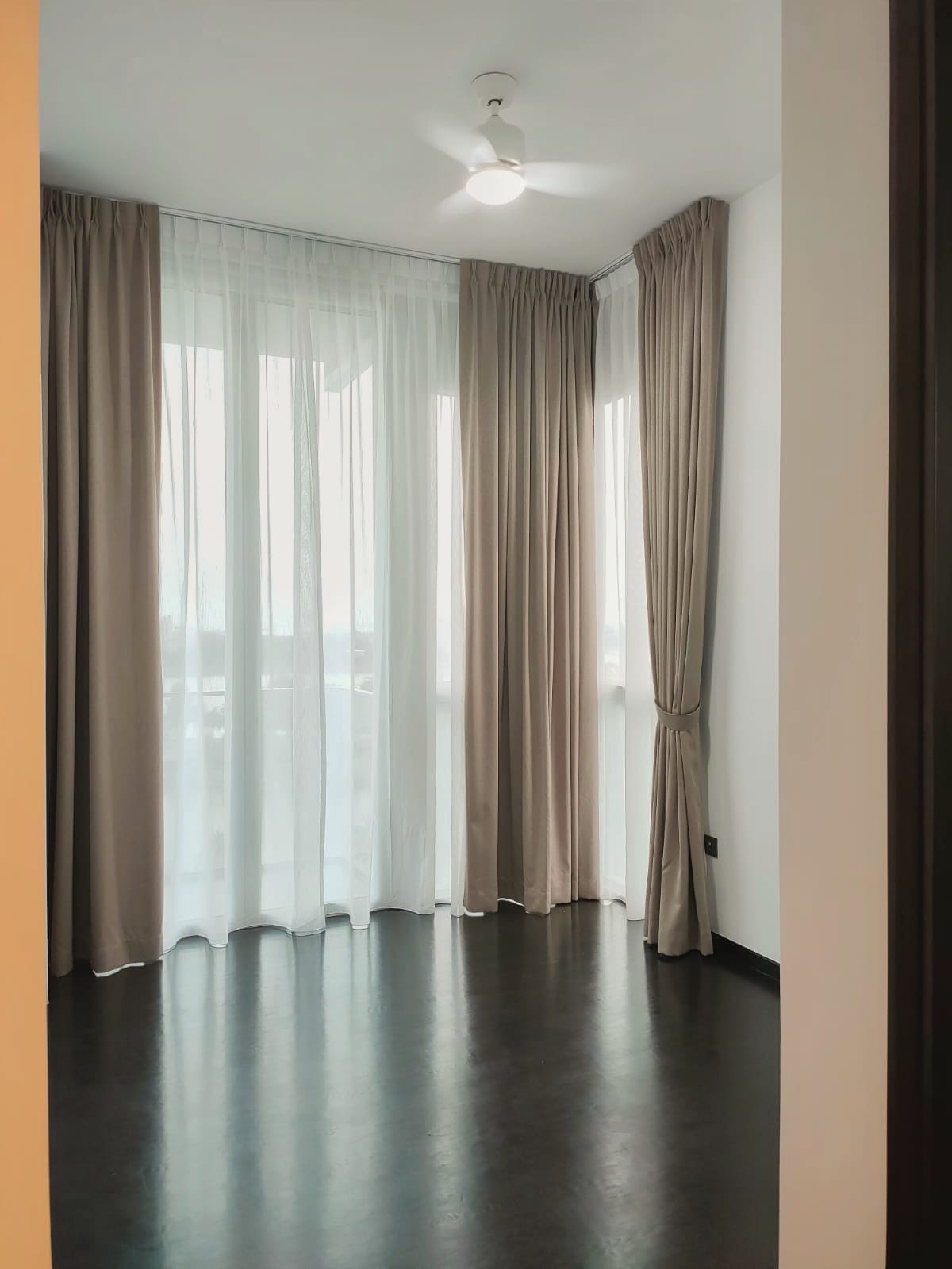 This is a Picture for Day and night curtain for Singapore condo, Master room, L shape window, day and night curtain, Kallang Riverside